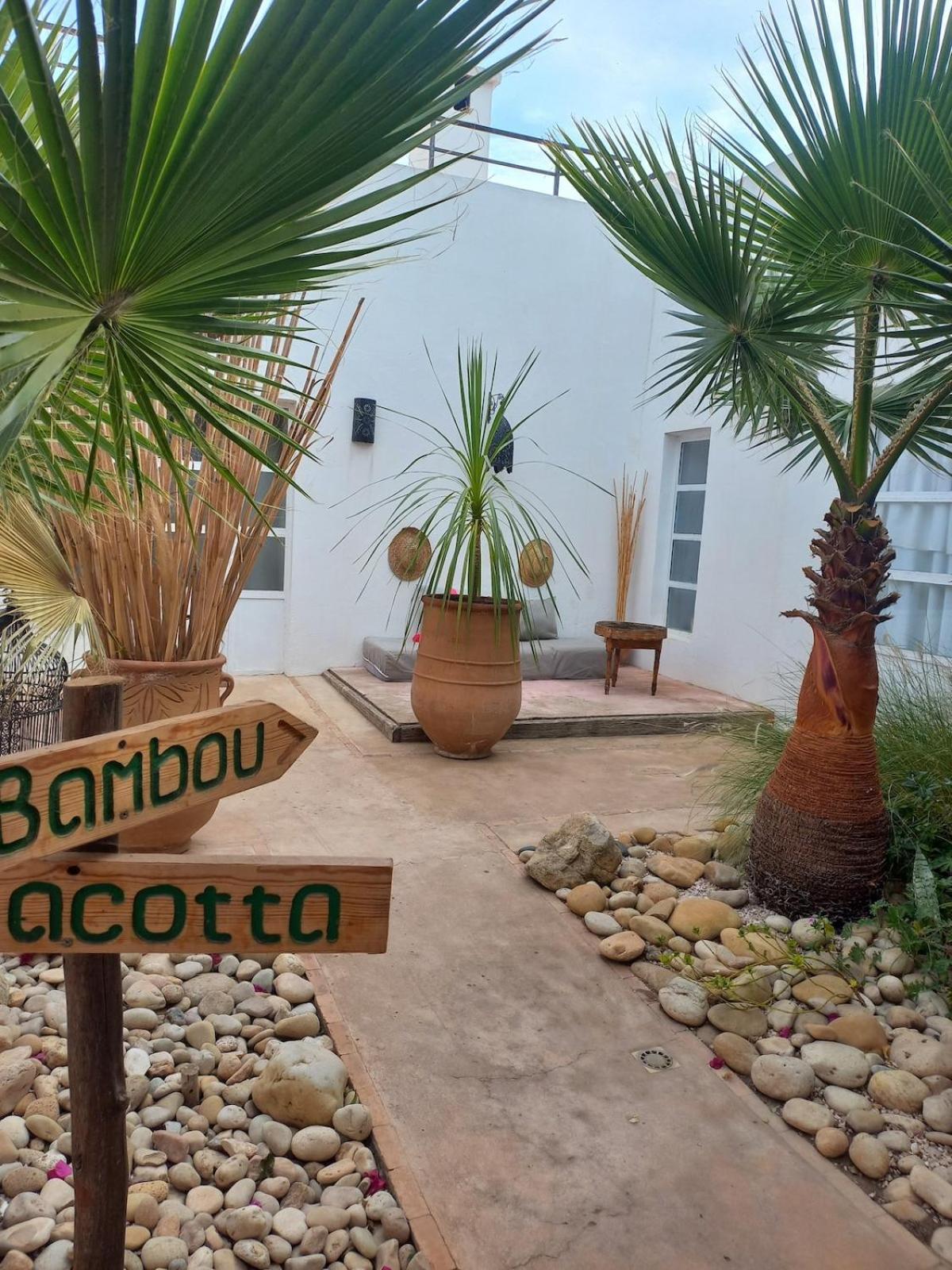 Hotel Les Jardins De Silona, Piscine Chauffee As-Sawíra Exteriér fotografie